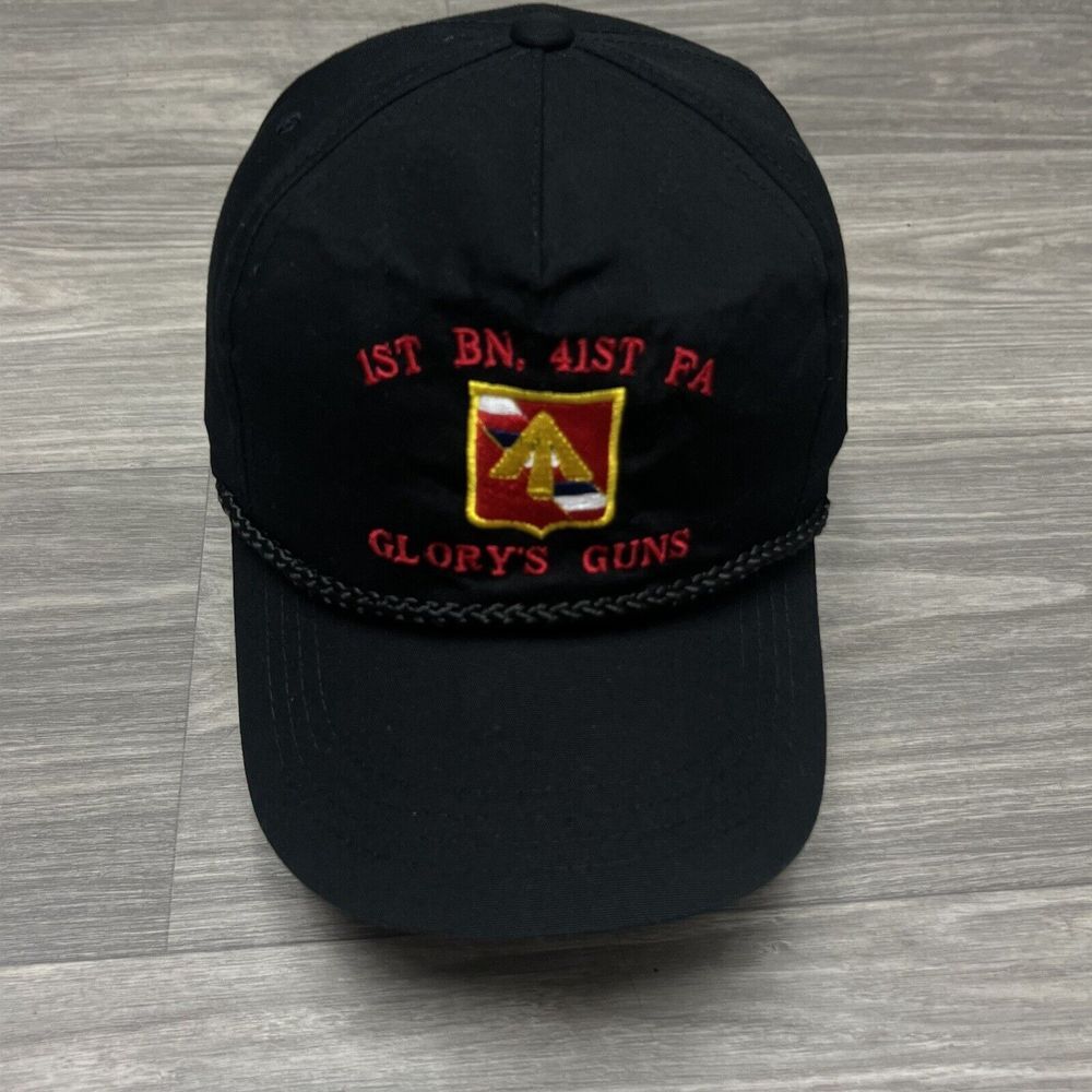 True Vintage 41st Field Artillery Brigade Snapback Hat Rope Trucker Black‎ Red